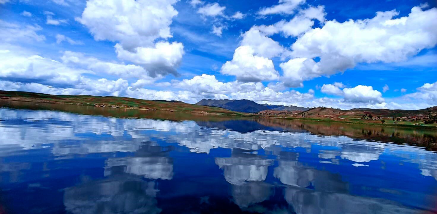 Laguna de Huaypo y Montaña de Huayllarqocha